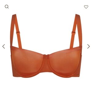 SKIMS Balconette Bra in Bronze